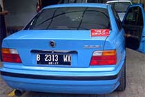 BMW 323i